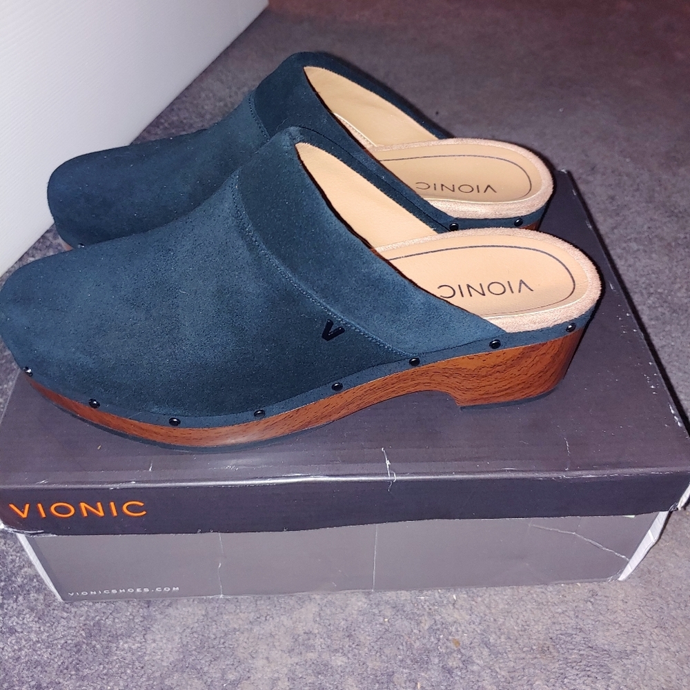 Vionic Suede Heeled Clogs- Kacie